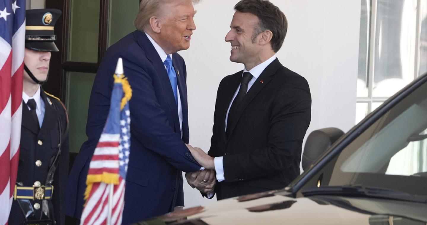 «Δεν καταλαβαίνω τι κάνεις με τη Γροιλανδία» - Πρόσκληση για G7 και δείπνο: Ο Τραμπ δημοσίευσε μήνυμα του Μακρόν