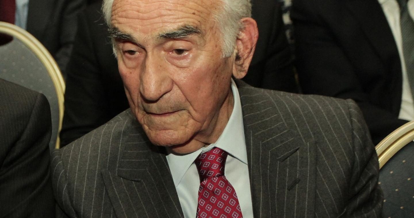 Πέθανε ο Αλέξανδρος Παπαδόγγονας – Ήταν πρώην υπουργός της ΝΔ και αντιναύαρχος του Πολεμικού Ναυτικού