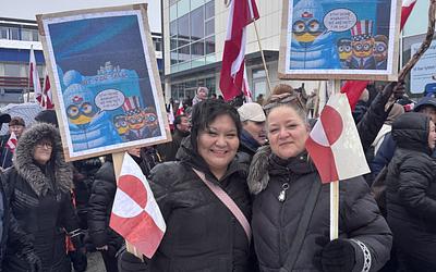 Γροιλανδία: Ηχηρό «Όχι» στην πώληση – Συγκλονιστικές εικόνες από τις διαδηλώσεις