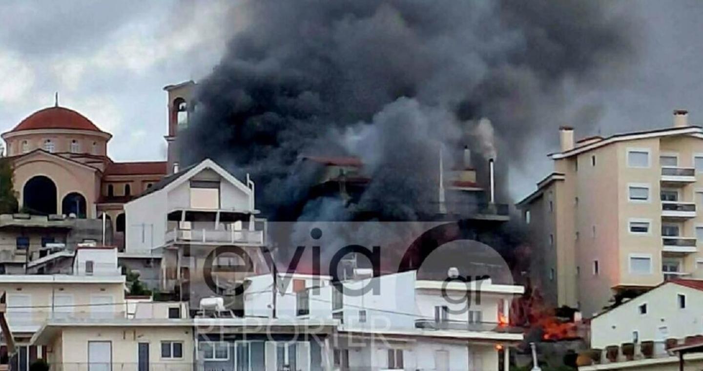 Φωτιά σε βιοτεχνία κεριών στη Χαλκίδα: Τρεις γυναίκες στο νοσοκομείο, κάηκε αυτοκίνητο