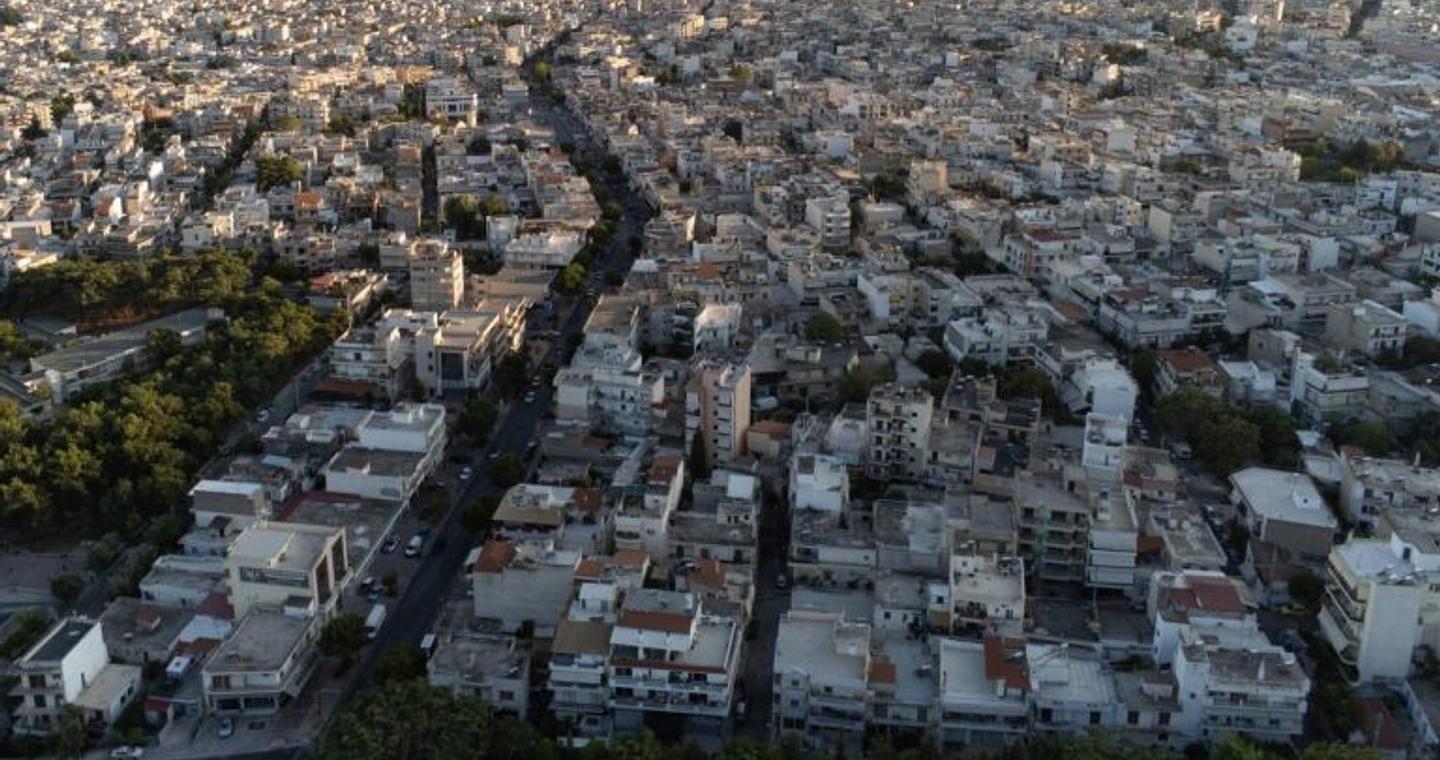 Η στεγαστική κρίση πλήττει Αθήνα και Θεσσαλονίκη – Έλλειψη σε μικρά ακίνητα