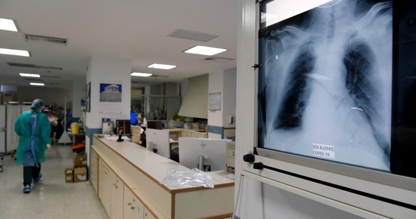 «Καλπάζει» η γρίπη, γεμίζουν με ασθενείς τα νοσοκομεία