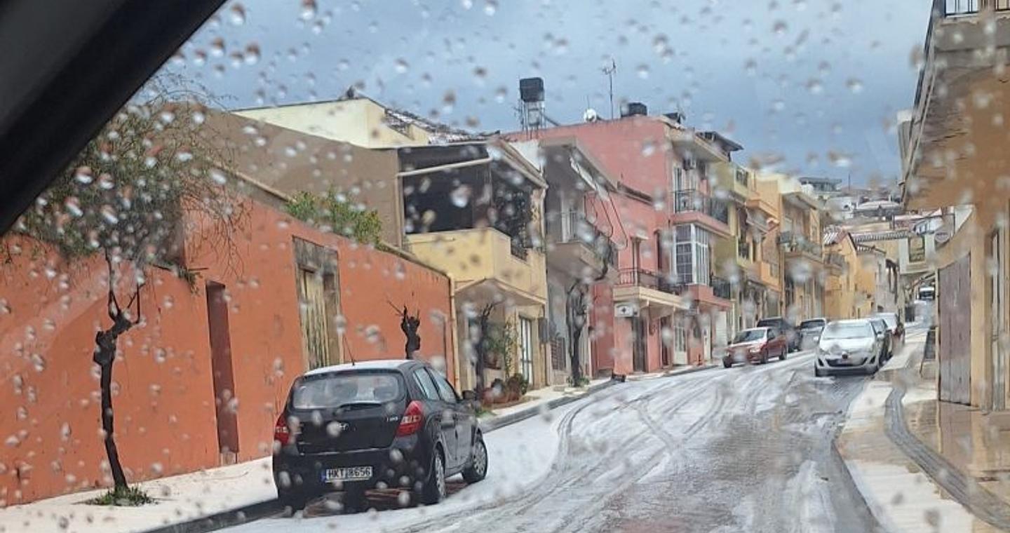 Σε πορτοκαλί συναγερμό η Κρήτη για την κακοκαιρία – Χαλάζι και χιονόνερο το πρωί στο Ηράκλειο