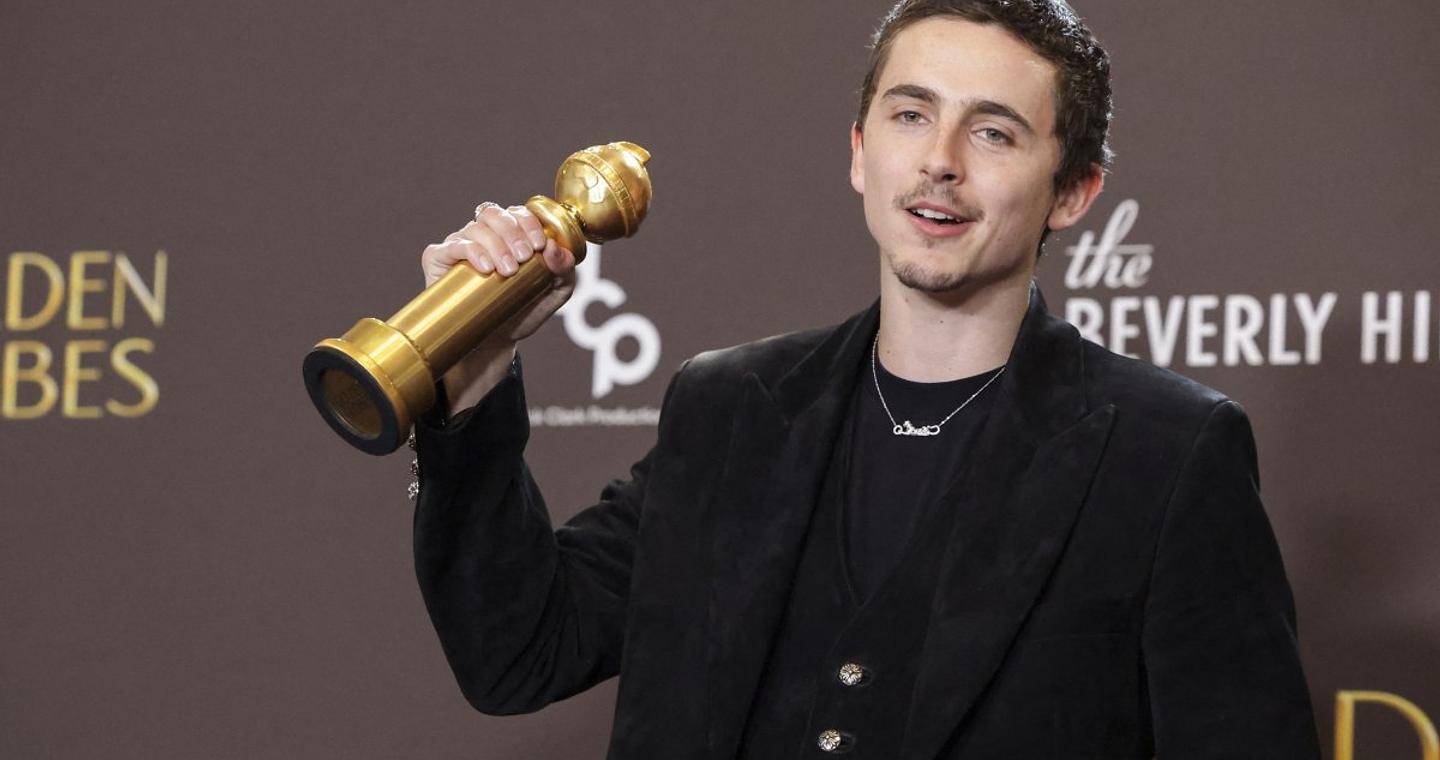 «Ο Τιμοτέ Σαλαμέ πήρε πάνω από 1,5 κιλά για το Marty Supreme!» – Οι καλύτερες ατάκες από τις Χρυσές Σφαίρες 2026