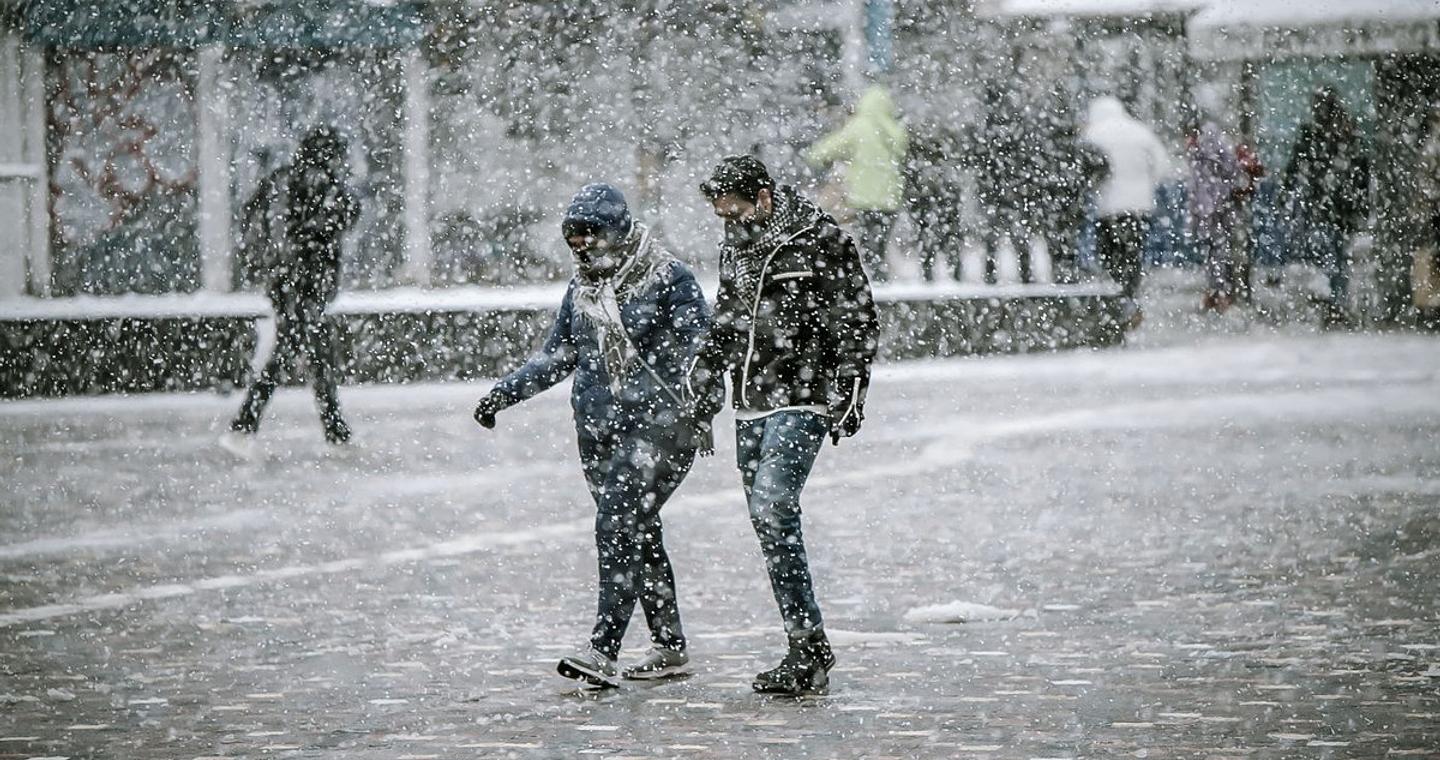 Καιρός: «Βουτιά» της θερμοκρασίας – Παγετός, χιόνια και ισχυροί άνεμοι – Ποιες περιοχές θα «ντυθούν» στα λευκά