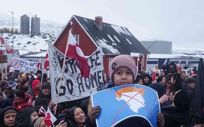 Ευρώπη εναντίον Τραμπ: «Μπαζούκα» για τη Γροιλανδία και εμπορικός πόλεμος;