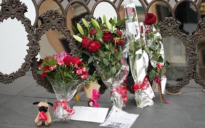 Ρώμη: Συγκίνηση για τον Βαλεντίνο – Λαϊκό προσκύνημα και κηδεία