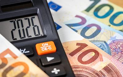 Ταμείο Ανάκαμψης: Αγώνας δρόμου για την κυβέρνηση, ανησυχίες Στουρνάρα