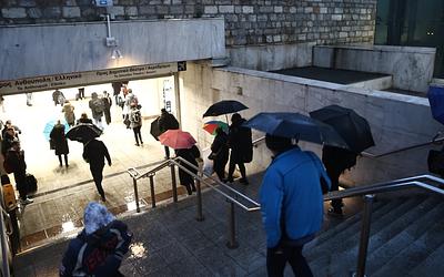 Άστατος καιρός: Πού θα χτυπήσουν καταιγίδες τις επόμενες ώρες;