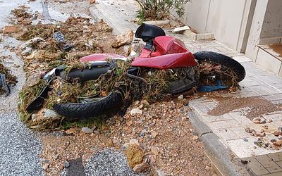 Γλυφάδα: Πρωτοφανής καταστροφή και θρήνος για την 56χρονη