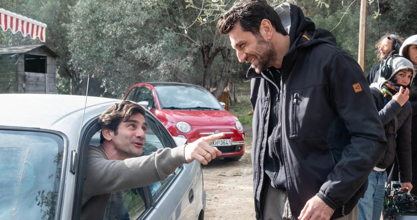 Η πρώτη backstage φωτογραφία από τα γυρίσματα της νέας σειράς «Κάμπινγκ»