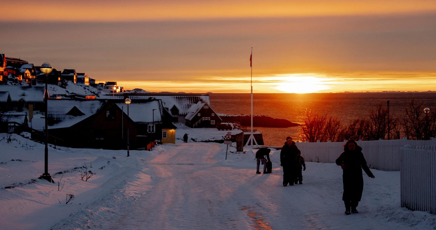 Γροιλανδία: Το «μοντέλο της Κύπρου», το μπλόκο στις εξορύξεις και ο ρόλος του ΝΑΤΟ