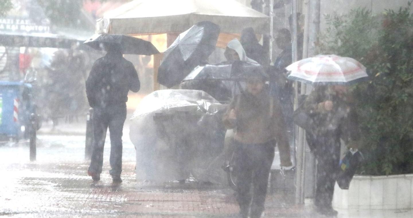 Καιρός: Βροχές και καταιγίδες την Παρασκευή – Τι θα γίνει στην Αττική