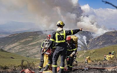 Πορτογαλία: Μάχη με τις φλόγες – Η μεγαλύτερη πυρκαγιά στην ιστορία;