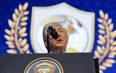 Το «Συμβούλιο Ειρήνης» του Τραμπ: Λογότυπο «τύπου ΟΗΕ» και αντιδράσεις!