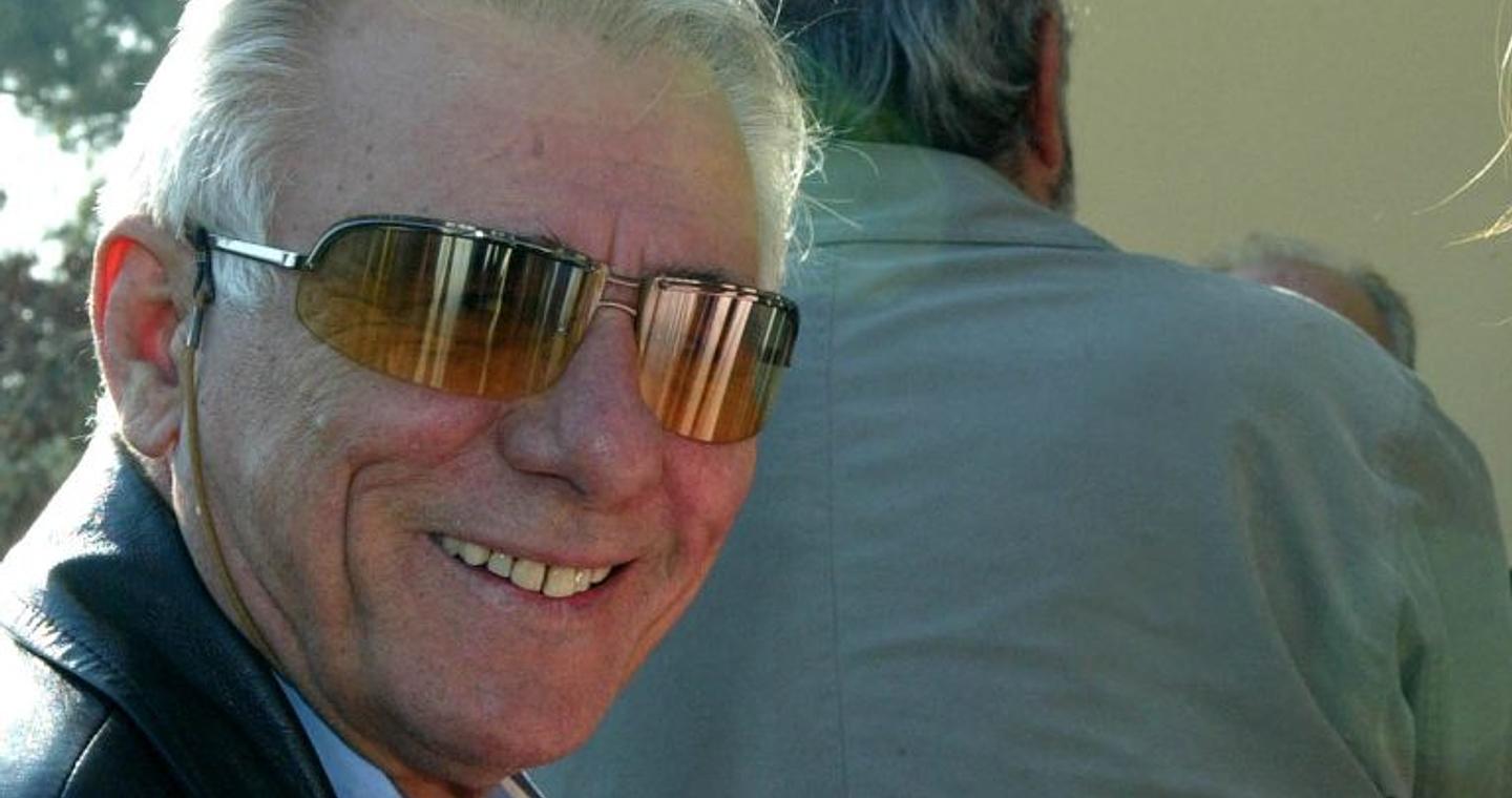 Πέθανε ο δημοσιογράφος Σπύρος Καρατζαφέρης