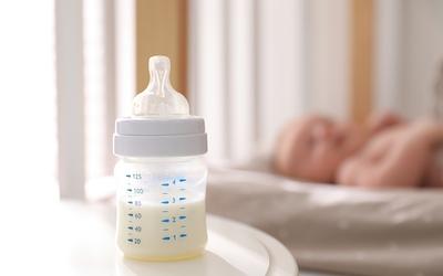 Γαλλία: Έρευνα για θανάτους βρεφών μετά από κατανάλωση βρεφικού γάλακτος