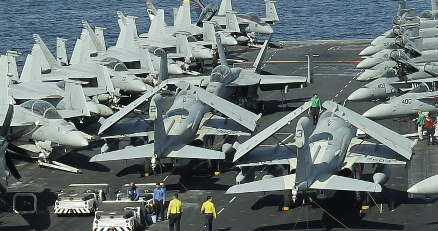 Live – Σενάριο γενικευμένου πολέμου από το Ιράν ως απάντηση στην «αρμάδα» του Τραμπ – Ακυρώσεις πτήσεων ενισχύουν τις ανησυχίες