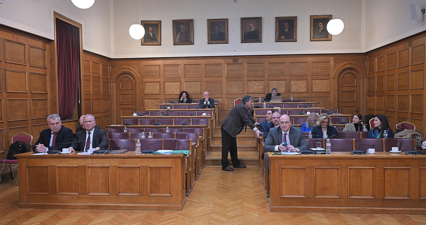 Εξεταστική ΟΠΕΚΕΠΕ: «Πέρασε» με τις ψήφους της Ν.Δ. η απόσυρση μαρτύρων