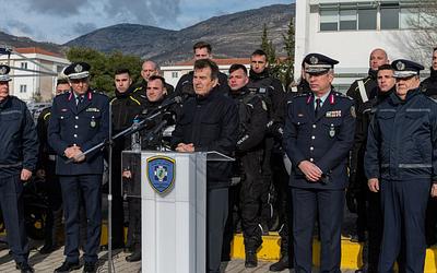 ΕΛ.ΑΣ.: Ενισχύονται οι περιπολίες με 431 νέες μηχανές – Τι δήλωσε ο Χρυσοχοΐδης;