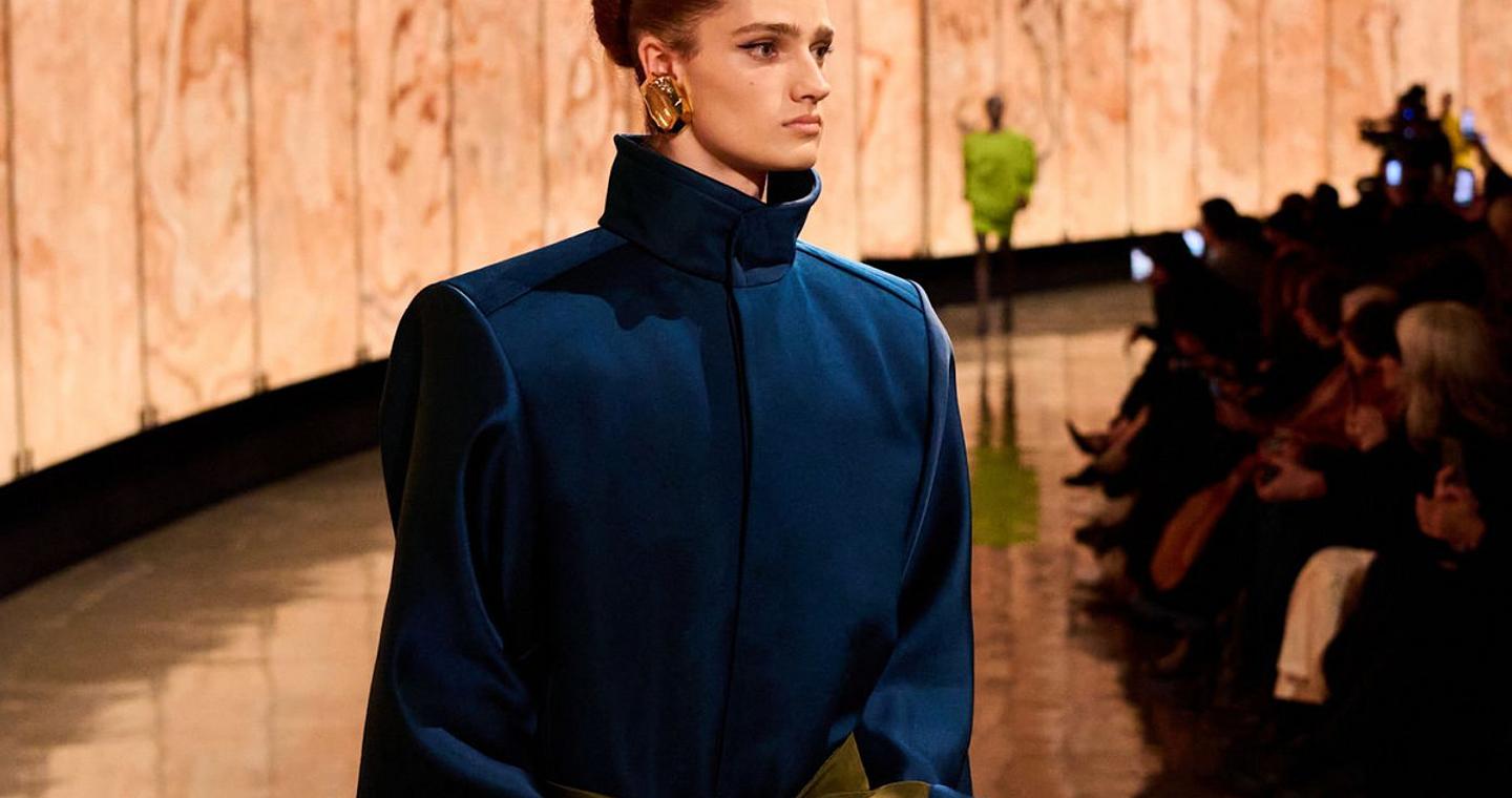 Τα 3 παλτό που δίνουν νέο χαρακτήρα στο στιλ του 2026