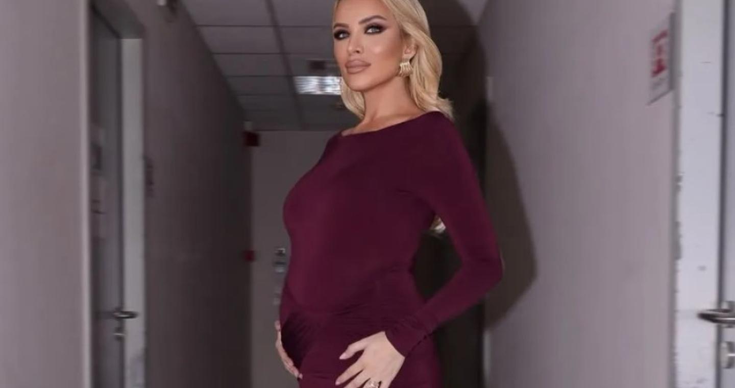 Κατερίνα Καινούργιου: Η φωτογραφία μέσα από το μαιευτήριο