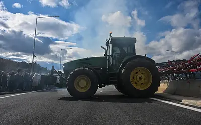 Τέλος στους αγροτικούς «μπλόκα»: Αποχωρούν τα τρακτέρ, νέα σχέδια στο προσκήνιο