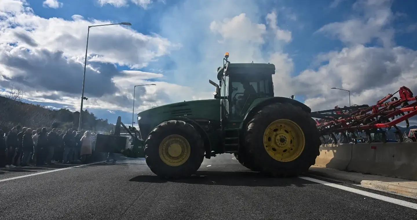 Αποχωρούν οι αγρότες από τα μπλόκα, θα αποφασίσουν για συλλαλητήρια