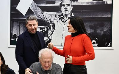 ΠΑΣΟΚ: Σφοδρές αντιδράσεις και αμφισβήτηση για την πορεία του κόμματος