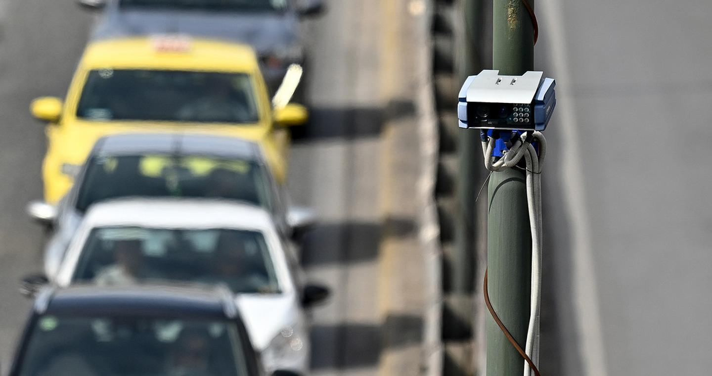 Ξεκινούν επισήμως οι κάμερες στους δρόμους της Αττικής – Τα πρόστιμα με email και SMS