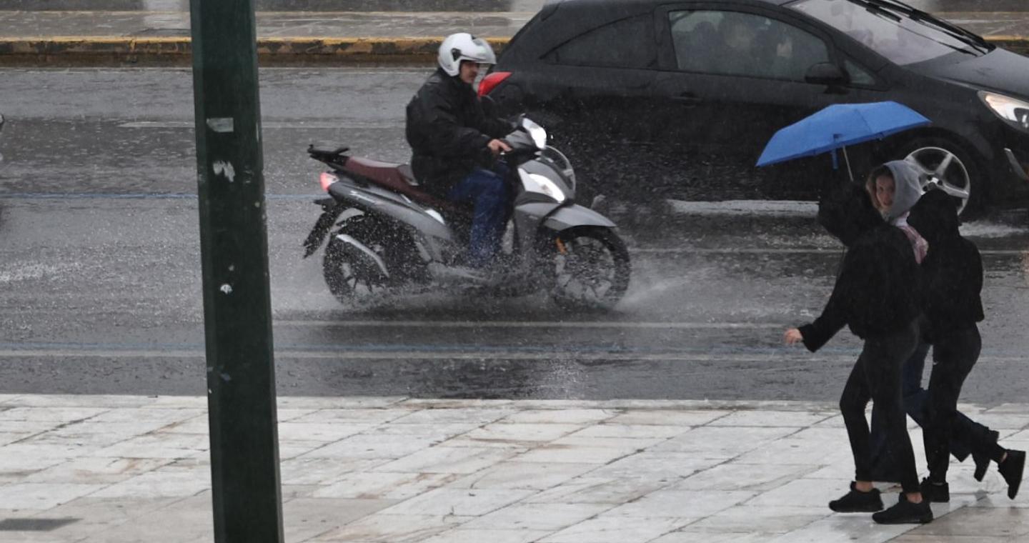 Καιρός: Έρχονται ακόμη δύο κύματα κακοκαιρίας μέσα στην εβδομάδα – Red code για έντονα φαινόμενα σήμερα στην Κρήτη