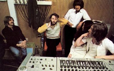 Οι Beatles επιστρέφουν: Νέο άλμπουμ, βιβλίο και ντοκιμαντέρ!