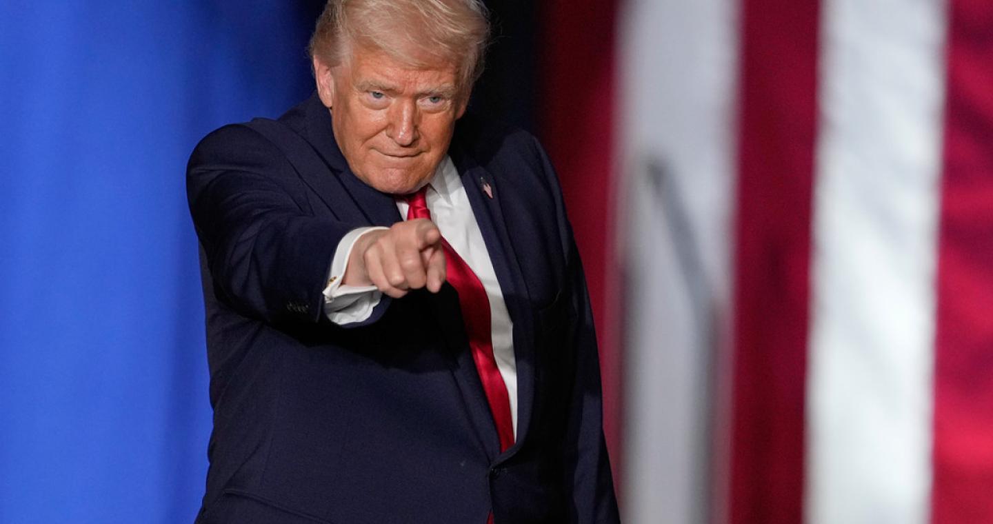 Τραμπ: Μια ακόμη αμερικανική «αρμάδα» πλέει προς το Ιράν