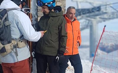 Μητσοτάκης στα Καλάβρυτα: Αιφνιδιαστική επίσκεψη και σόμπα στην κορυφή!