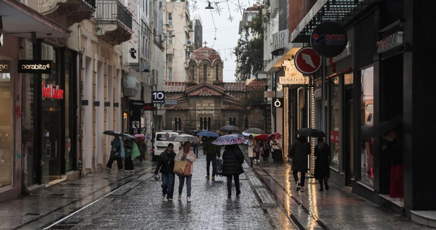 Καιρός: Νέα επιδείνωση με βροχές και καταιγίδες – Τρία διαδοχικά κύματα κακοκαιρίας θα πλήξουν τη χώρα