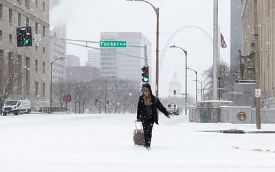 Χάος στις ΗΠΑ: Χιλιάδες ακυρώσεις πτήσεων και προειδοποιήσεις για «ιστορική» κακοκαιρία!