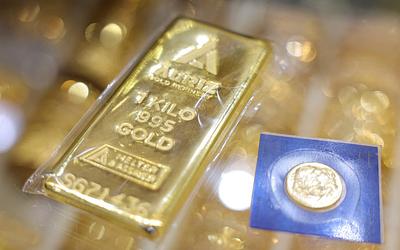 Χρυσός: Ιστορικό ρεκόρ! Ξεπέρασε τα 5.000 δολάρια η ουγγιά. Τι συμβαίνει;