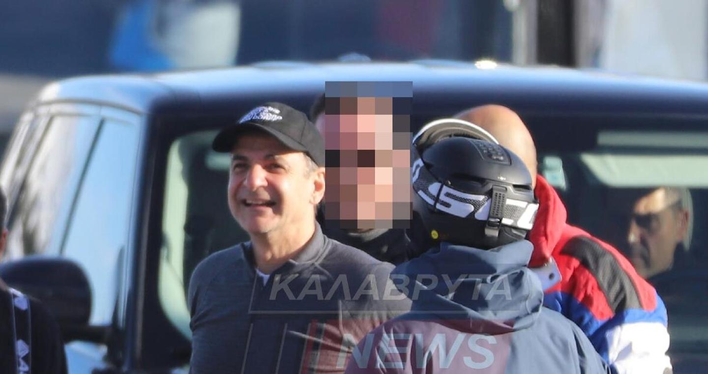 To τρολάρισμα Μητσοτάκη σε σκιέρ που τον είπε «γκαντέμη»: «Γύρνα το σε snowboard»