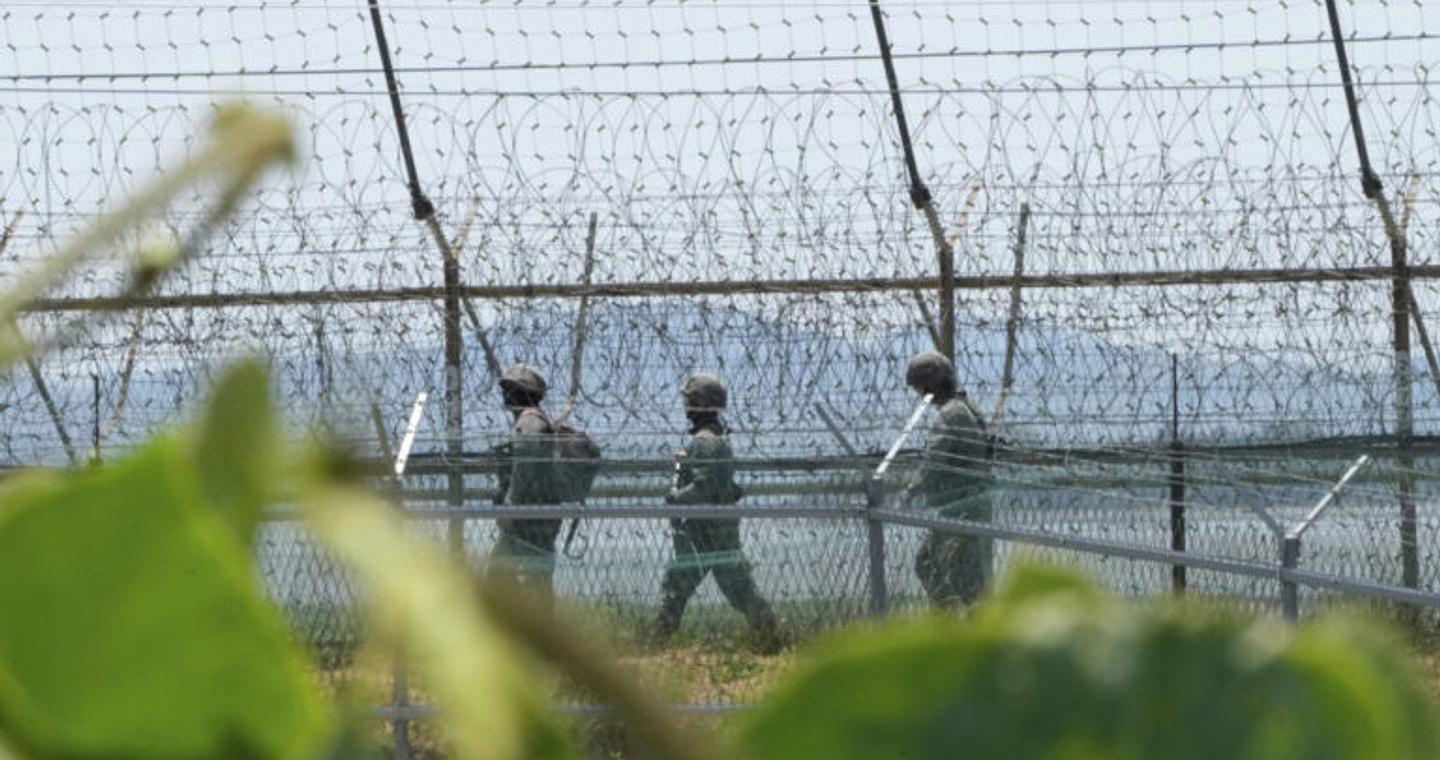 Σκλήρυνση στάσεων μεταξύ Βόρειας και Νότιας Κορέας μετά από συνοριακό επεισόδιο – Προειδοποιητικά πυρά από τη Σεούλ