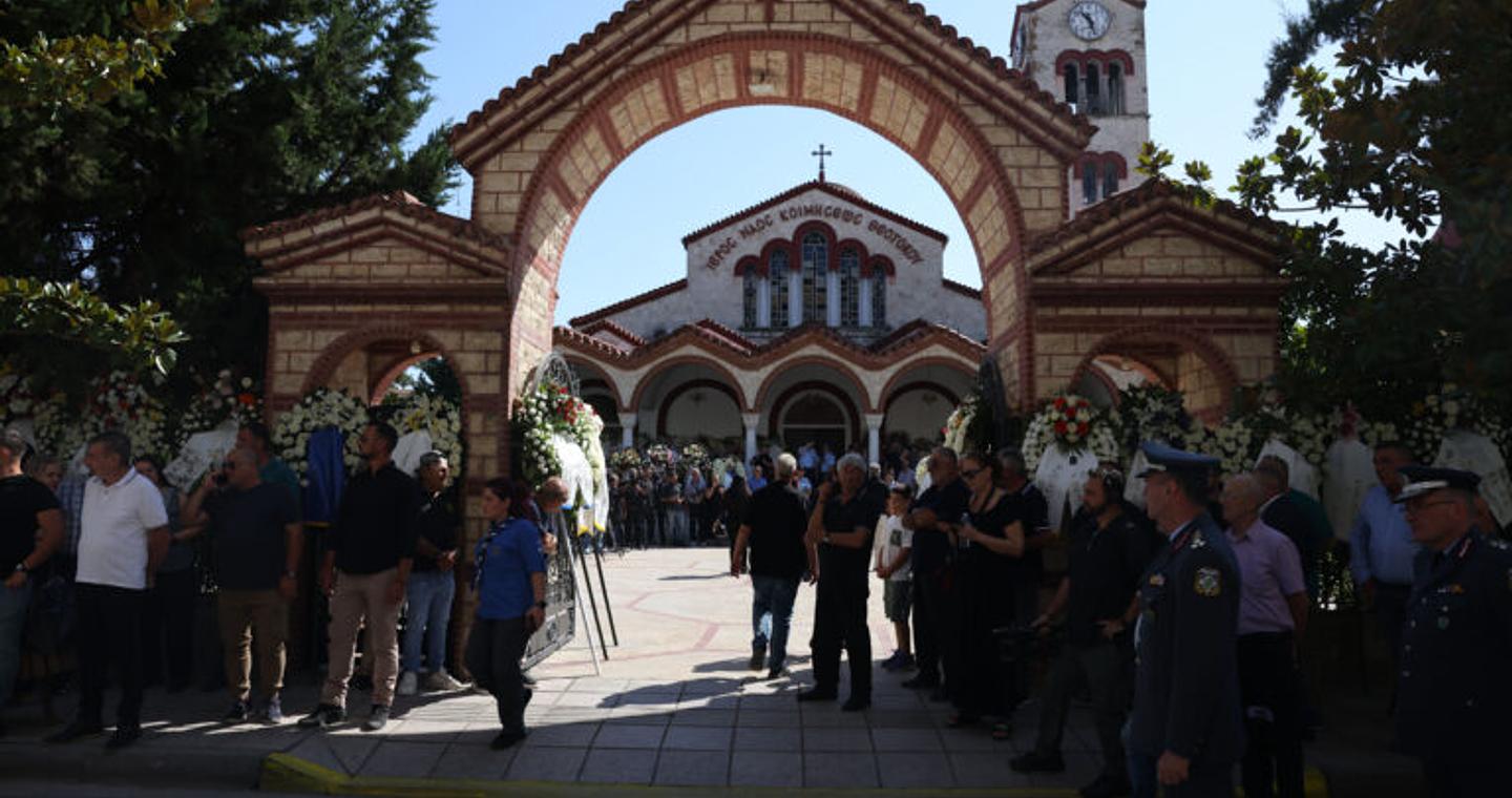 Στην Αλεξάνδρεια Ημαθίας τελείται η κηδεία του Απόστολου Βεσυρόπουλου- Η επιθυμία της οικογένειας