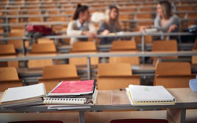 Εκπαίδευση στην Ελλάδα: Τα πλεονεκτήματα, οι προκλήσεις και οι μεταρρυθμίσεις