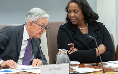 Fed: Δύσκολη η κατάσταση – Τι σηματοδοτεί η ομιλία Πάουελ