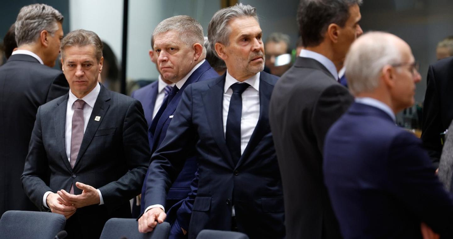 Καμπανάκι από τον φιλοτραμπικό Φίτσο για τον Τραμπ - Τον χαρακτήρισε «επικίνδυνο» σε πηγαδάκι Ευρωπαίων ηγετών