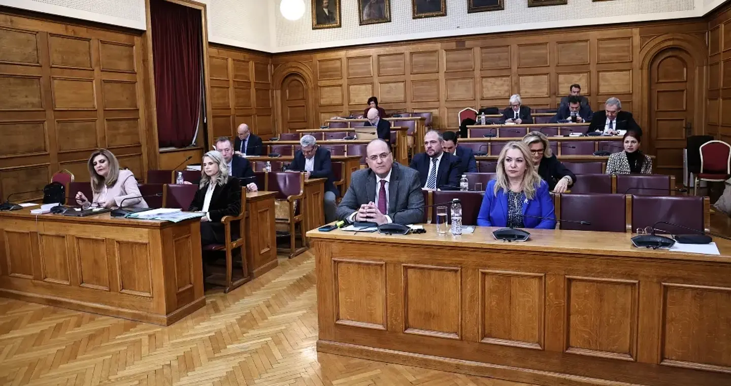 Πηγές ΠΑΣΟΚ: Το «άσπρο μαύρο» κάνει ο Λαζαρίδης στην Εξεταστική του ΟΠΕΚΕΠΕ