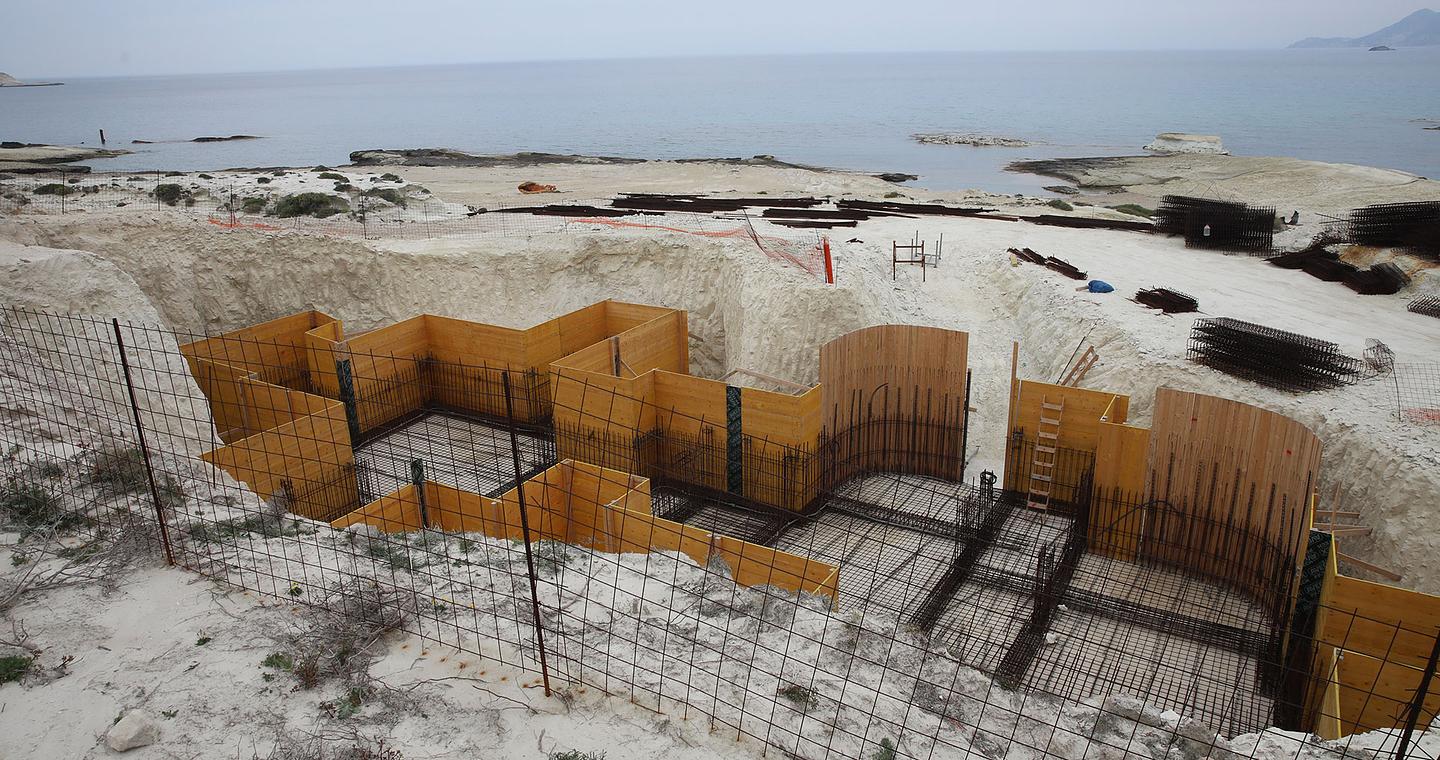 Μήλος: Διορία ενός μήνα για να αποκατασταθεί ο χώρος στο Σαρακήνικο