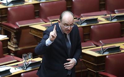 Πολιτική αντιπαράθεση στην Ελλάδα: Ανδρουλάκης, Γεραπετρίτης και οι «γκρίζες ζώνες»