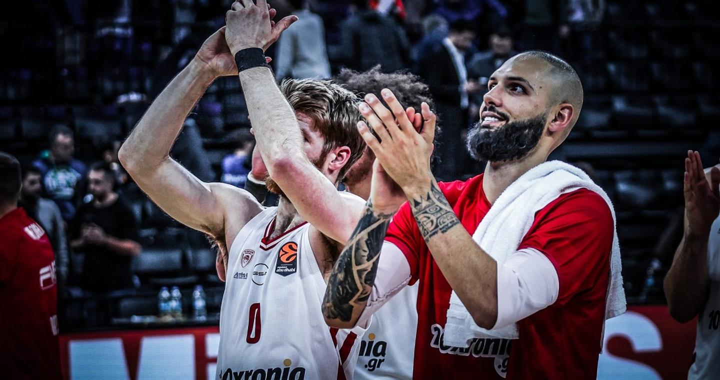 Ολυμπιακός – Μπαρτσελόνα: Σπουδαίο παιχνίδι στο ΣΕΦ με… φόντο την τετράδα
