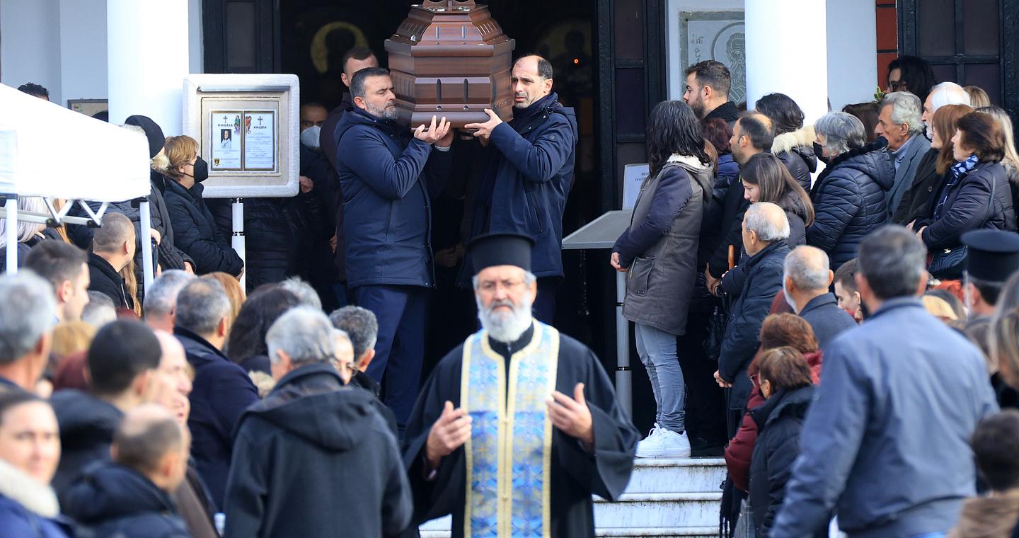 «Βιολάντα»: Τελευταίο αντίο σε Καρδίτσα και Τρίκαλα στις τρεις εργαζόμενες