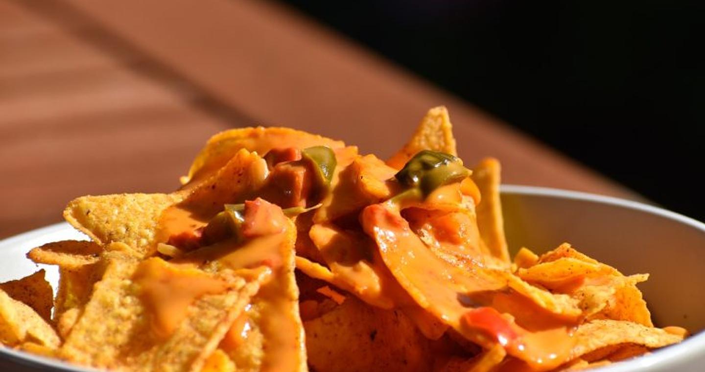 Τα υπερεπεξεργασμένα τρόφιμα έχουν περισσότερα κοινά με τα τσιγάρα, λένε οι επιστήμονες