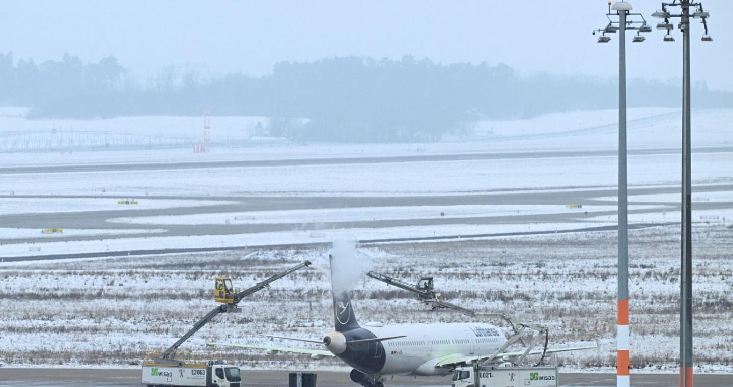 Γερμανία: Το αεροδρόμιο του Βερολίνου παραμένει κλειστό λόγω μαύρου πάγου